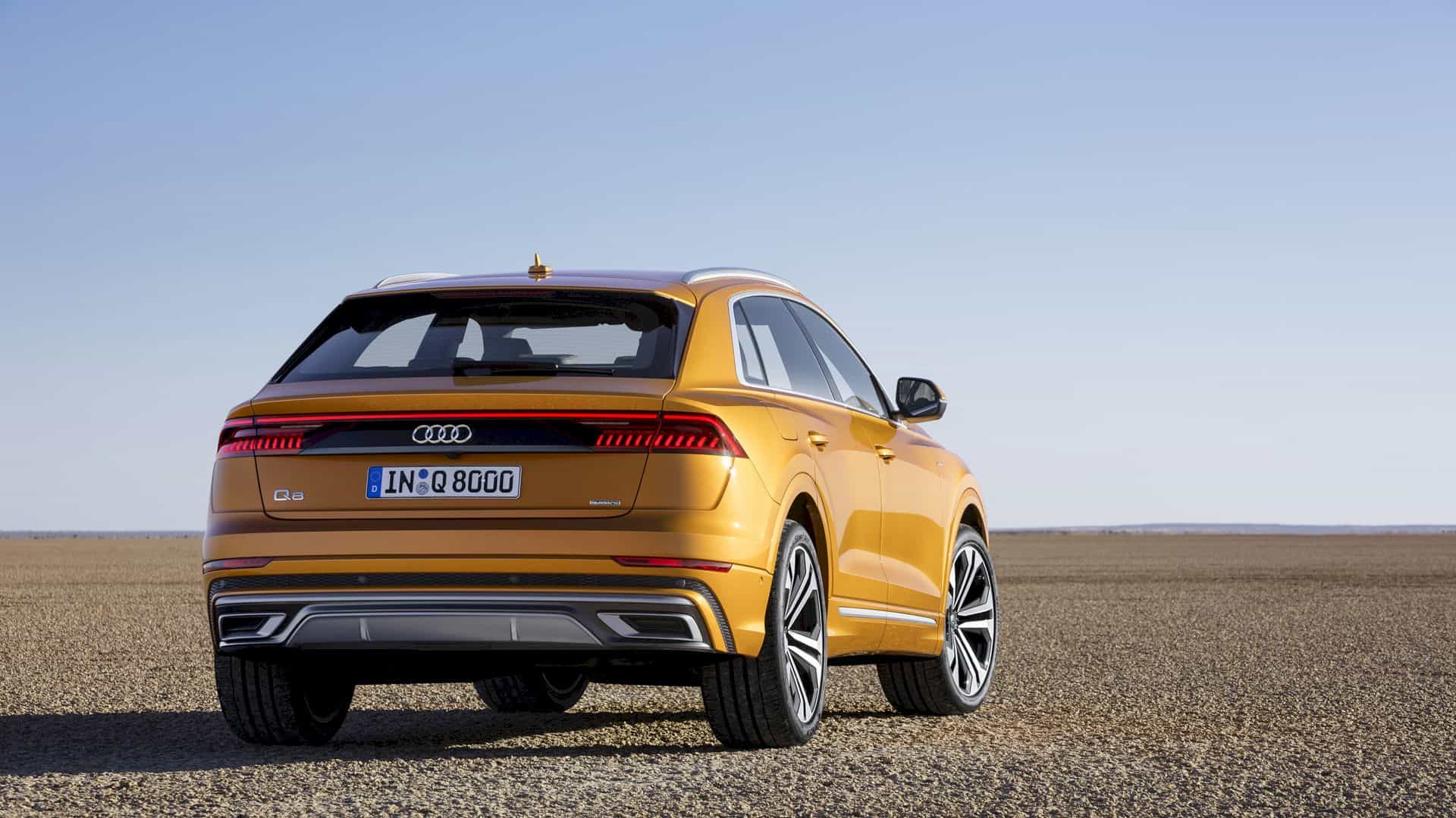 Audi Q8 4