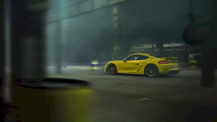 The new Porsche 718 Cayman GT4: Perfectly irrational.