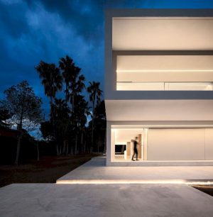 House Between The Pine Forest By Fran Silvestre Arquitectos 7