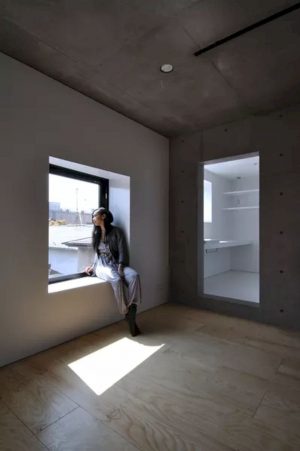 KMM3 Apartment By ISSHOArchitects 2