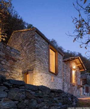 Mountain Stone House By Vudafieri Saverino Partners 14